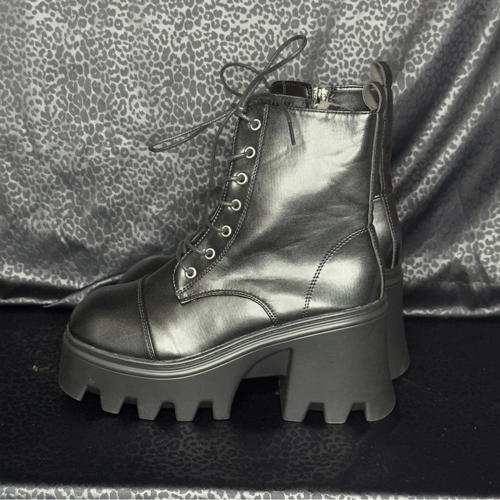 Black Platform Combat Boots - Women's Lace-Up Zipper Boots